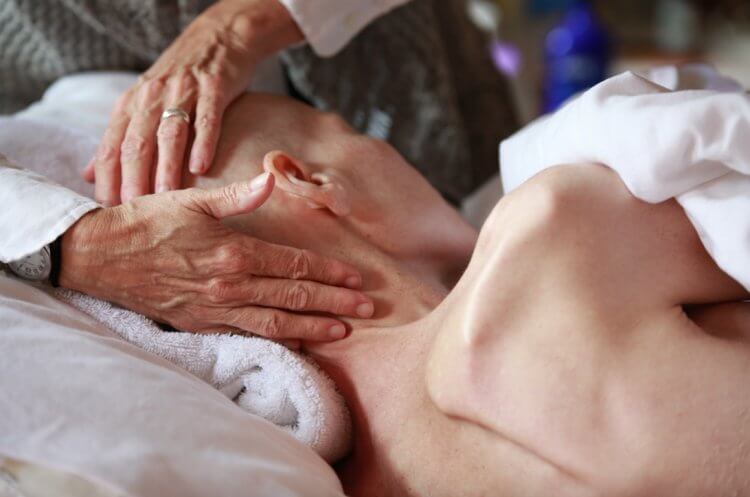 The Benefits of Touch Therapy for Cancer